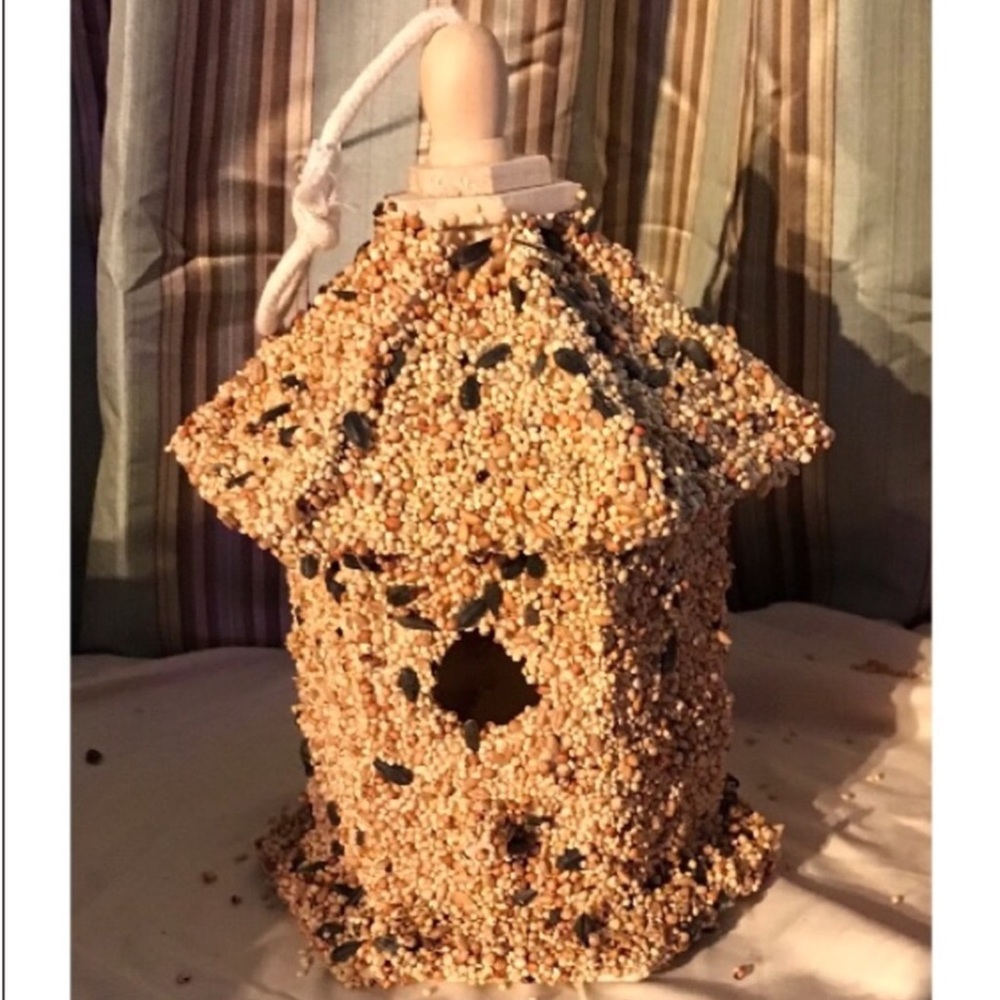 BIRDSEED BIRDHOUSE - GAZEBO